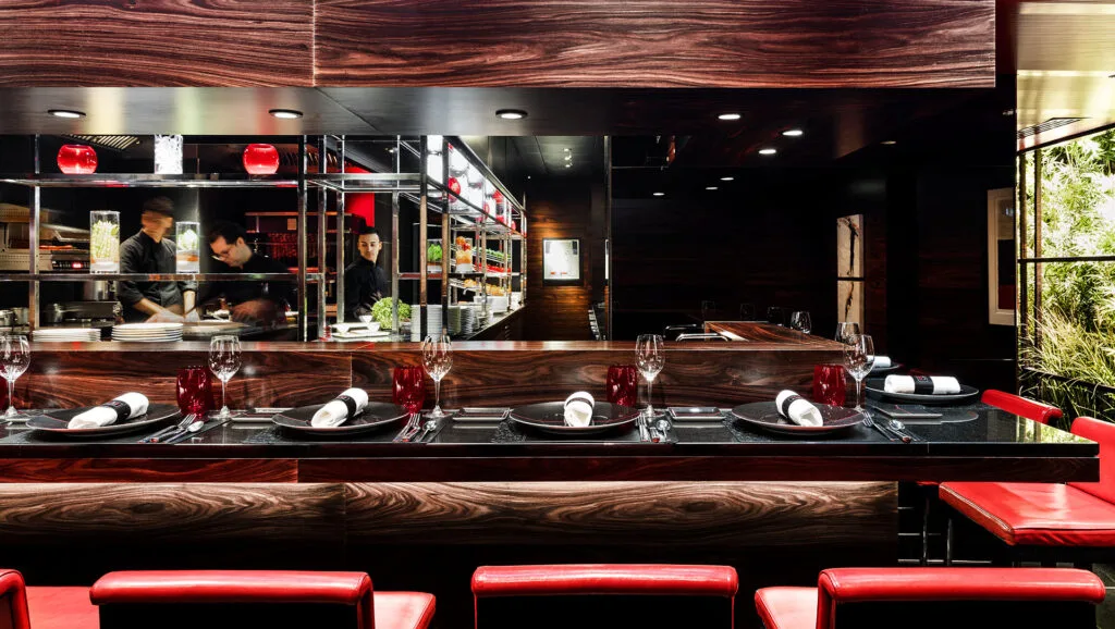 L'Atelier de Joël Robuchon - Étoile 1 michelin star restaurant in paris