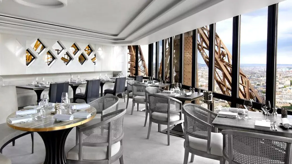 Top 10 Michelin-Starred Restaurants in Paris