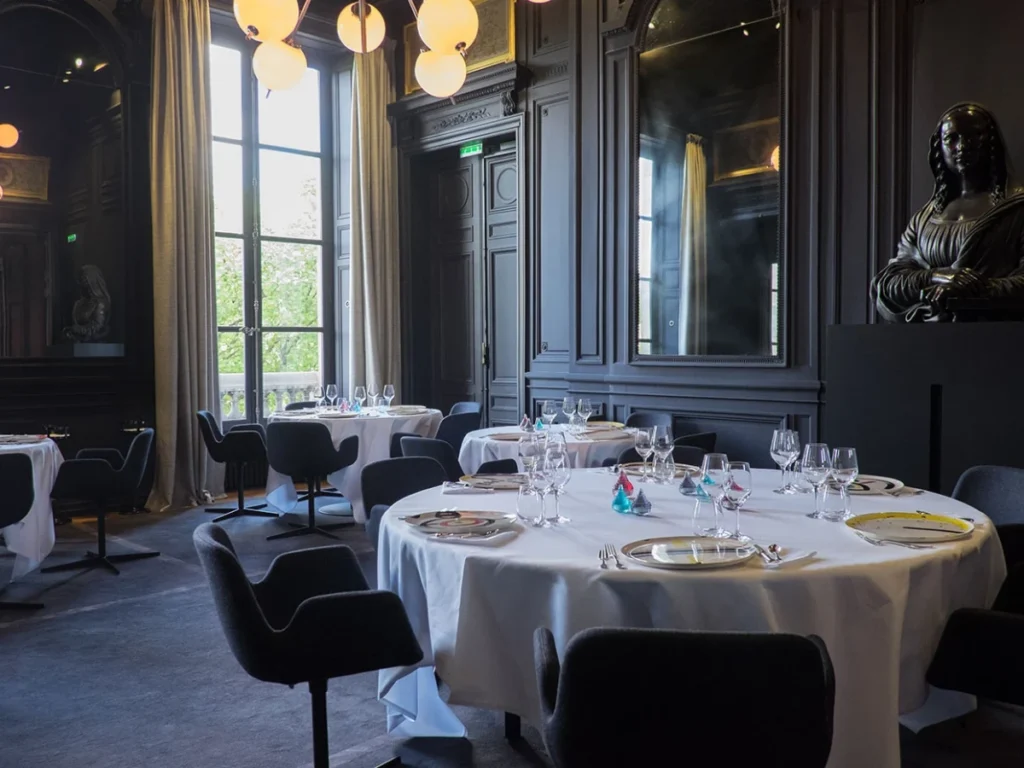 guy savoy 2 michelin stars restaurant in paris