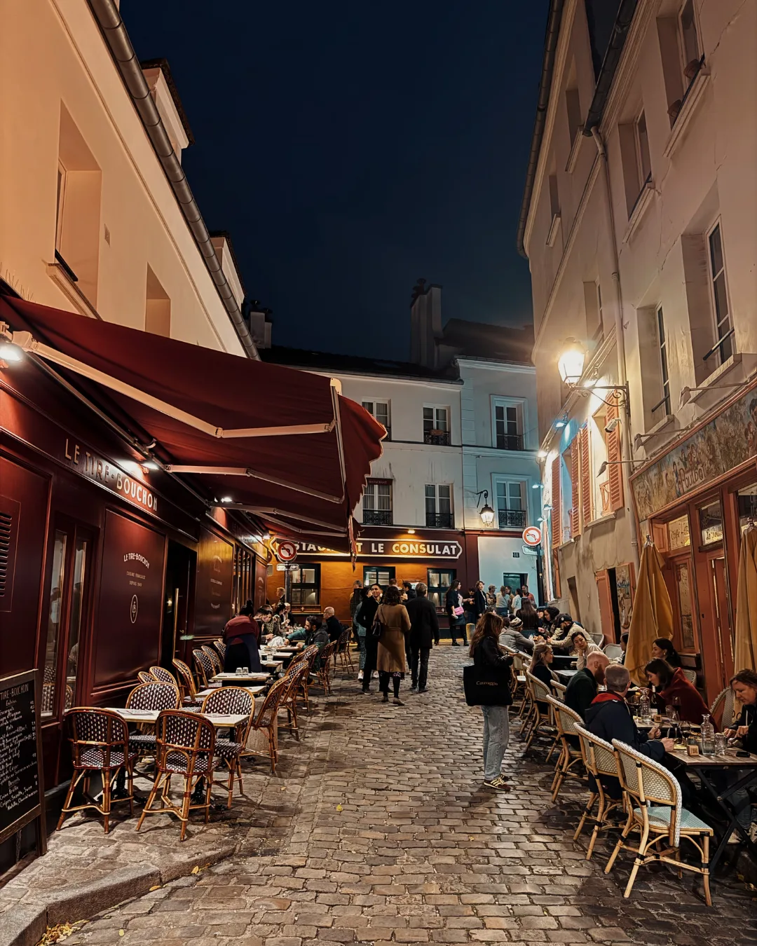 Paris walking tour Montmartre Vadim Hedonist tour clients images00014