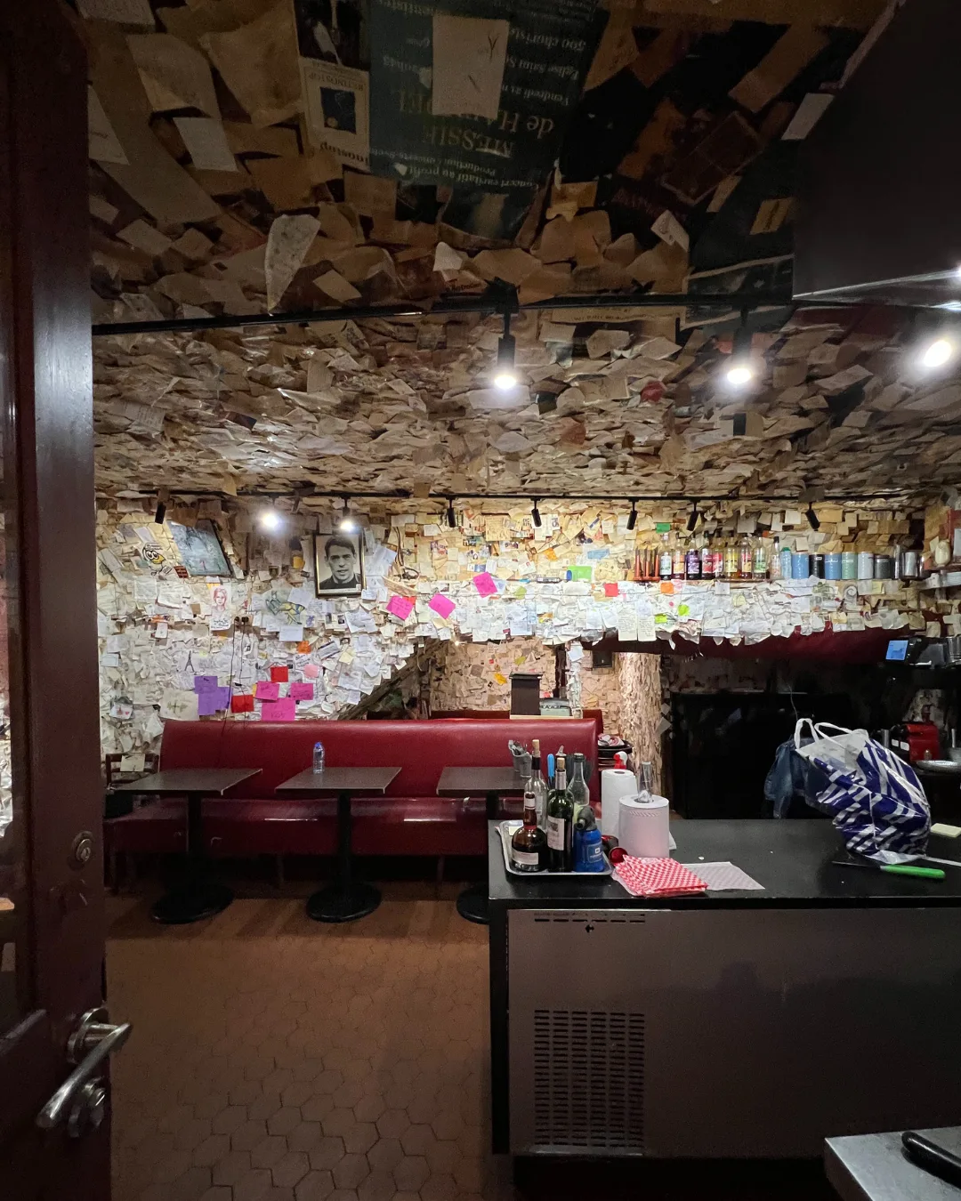 Paris walking tour Montmartre Vadim Hedonist tour clients images00020